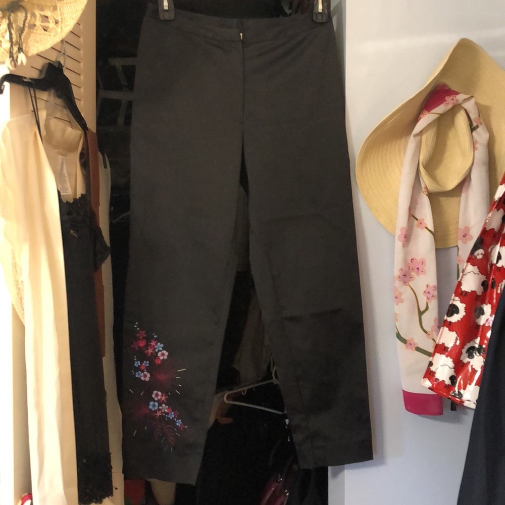 2 pieces Express pants size 9/10 and blouse size 5/6 Set for $37